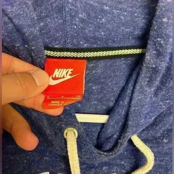 Nike Hoodie Women’s Small - Picture 3 of 4
